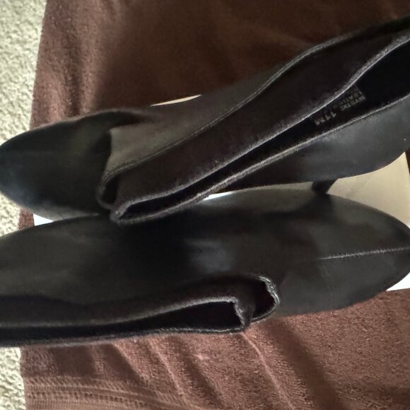 Me -Too Black Leather Ankle Bootie! - Picture 5 of 5